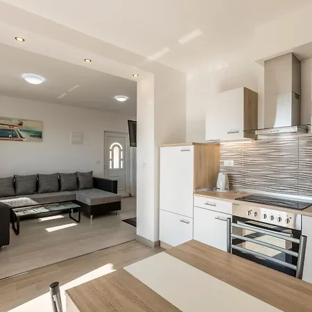 Family Friendly House With A Swimming Pool Podstrana, Split - 21718 珀德垂那