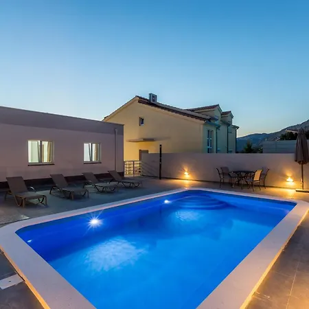 Family Friendly House With A Swimming Pool Podstrana, Split - 21718
