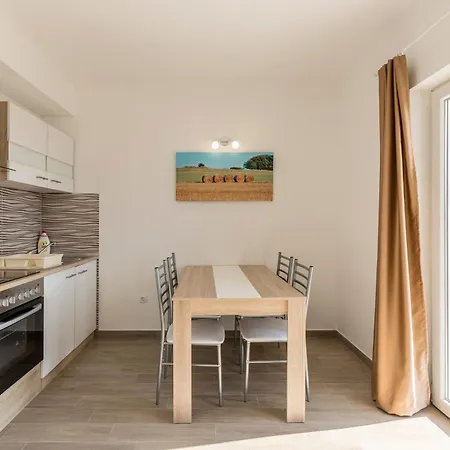 Family Friendly House With A Swimming Pool Podstrana, Split - 21718 度假居 *