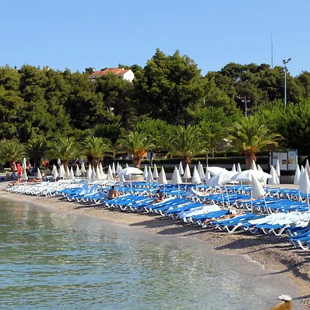 度假居 Family Friendly House With A Swimming Pool Podstrana, Split - 21718 珀德垂那