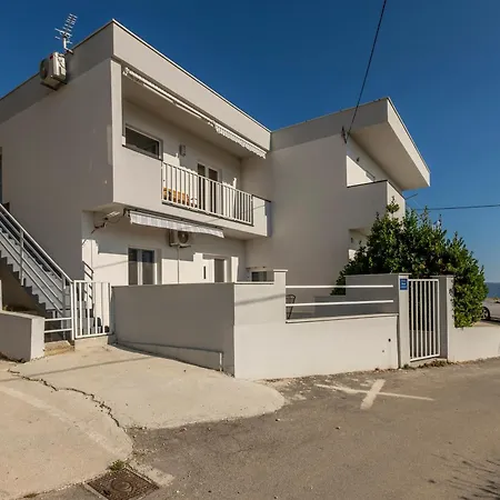 Family Friendly House With A Swimming Pool Podstrana, Split - 21718 度假居 珀德垂那