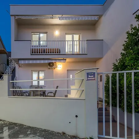 度假居 Family Friendly House With A Swimming Pool Podstrana, Split - 21718 珀德垂那