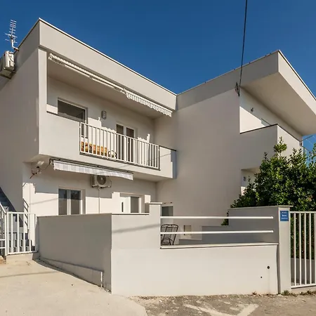 Family Friendly House With A Swimming Pool Podstrana, Split - 21718 珀德垂那
