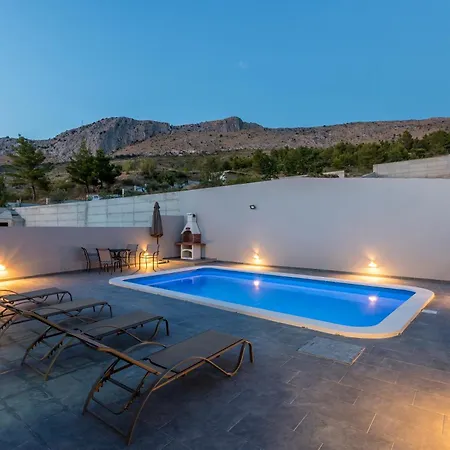 度假居 Family Friendly House With A Swimming Pool Podstrana, Split - 21718 珀德垂那